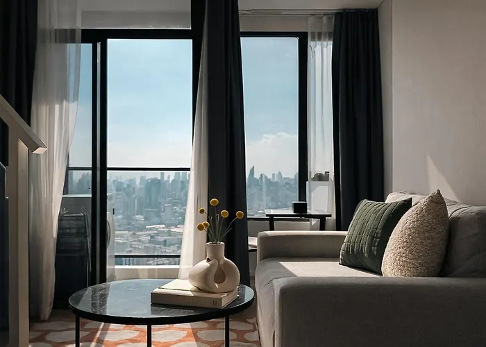High-ceiling Loft Rama 9 Design Appartement Bangkok