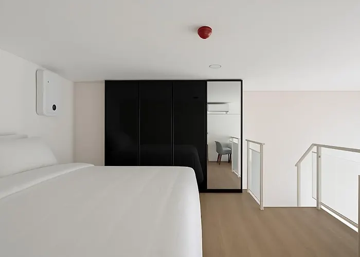 High-ceiling Loft Rama 9 Design Bangkok