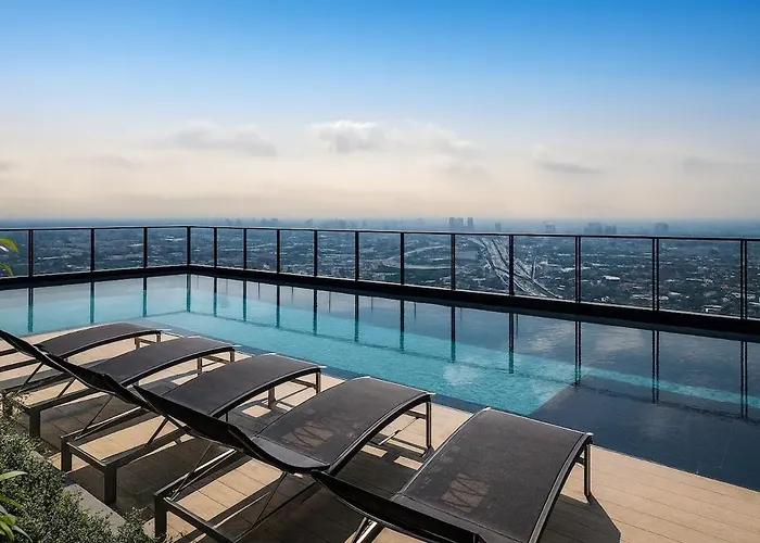 High-ceiling Loft Rama 9 Design Bangkok